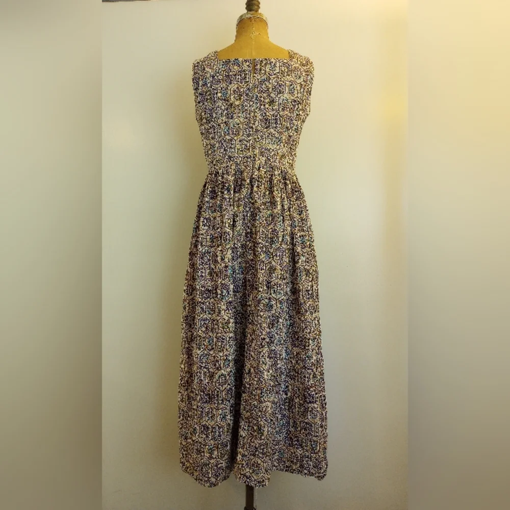 Patterned Dress - Picture 5 of 5